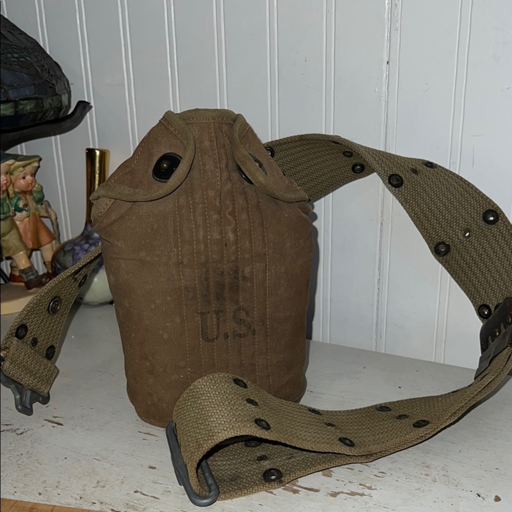 WW2 WWII Army canteen and belt & bag 7596